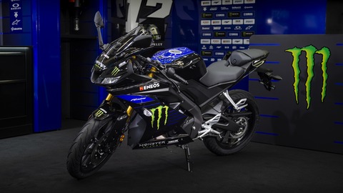 2019-Yamaha-YZF-R125SV-EU-Midnight_Black-Static-005-03