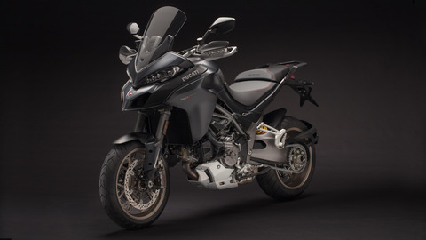 Multistrada-1260-MY18-Black-27-Slider-Gallery-1920x1080