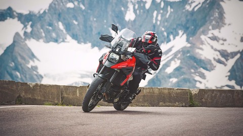 pct_v-strom_1050xt_action_145_retouched