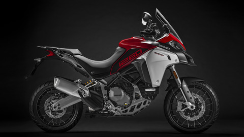 Multistrada-1260-Enduro-MY19-03-Studio-Gallery-1920x1080