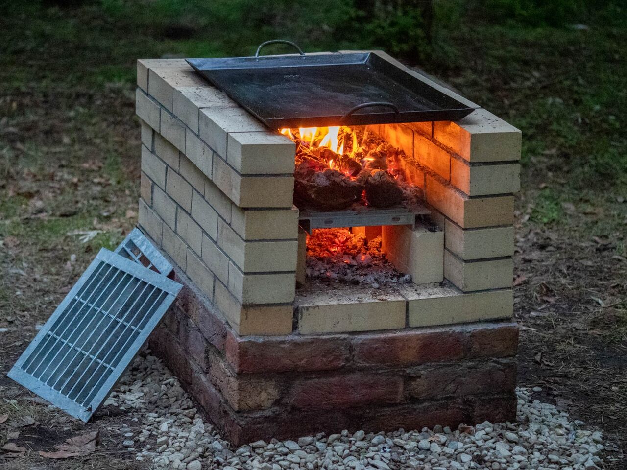耐火レンガでバーベキューコンロをDIY : 八ヶ岳南麓便り