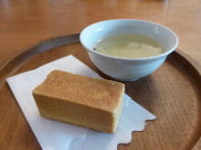 シンガポール ラッフルズホテルのパイナップルケーキ 丸の内ランチの女王