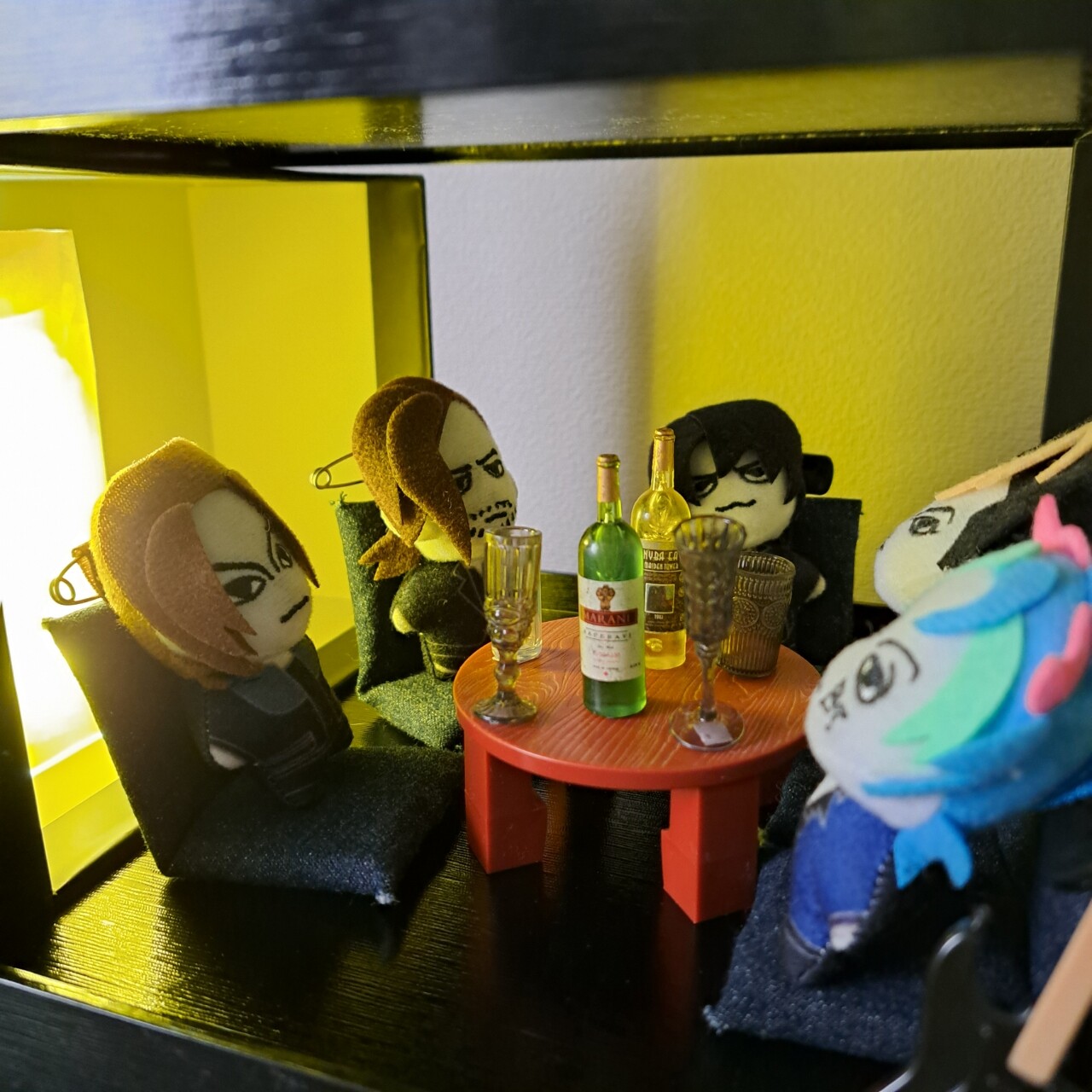 BUCK-TICKぬいぐるみが増えたから、バクチクハウス作った BUCK-TICKぬいぐるみが増えたから、バクチクハウス作った