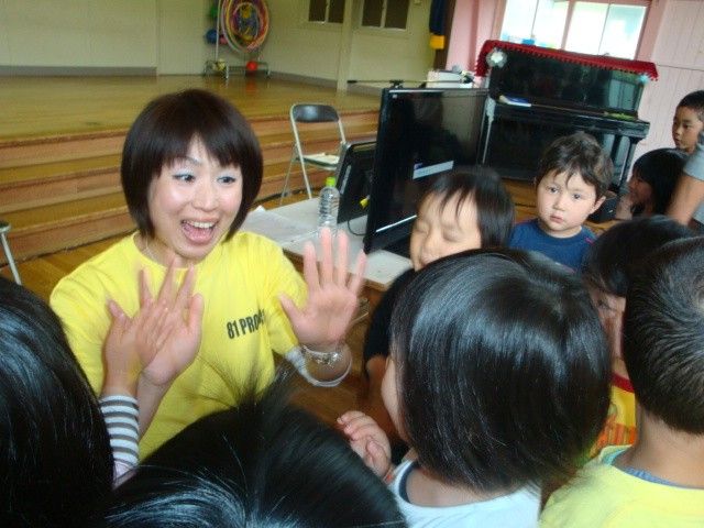 うたのお兄さん 速水けんたろうさんが来た 横田保育園のブログ うたのお兄さん 速水けんたろうさんが来た 横田保育園のブログ