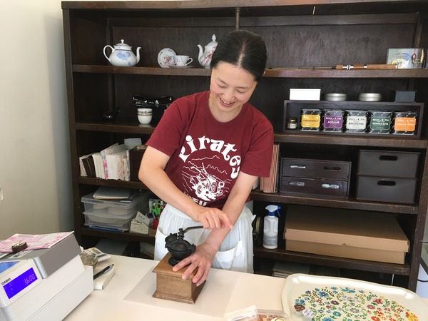 ケーキも焼き菓子もコーヒーも自家製です