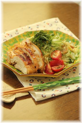 味噌生姜チキンの 冷やし中華。と お昼ごはん。