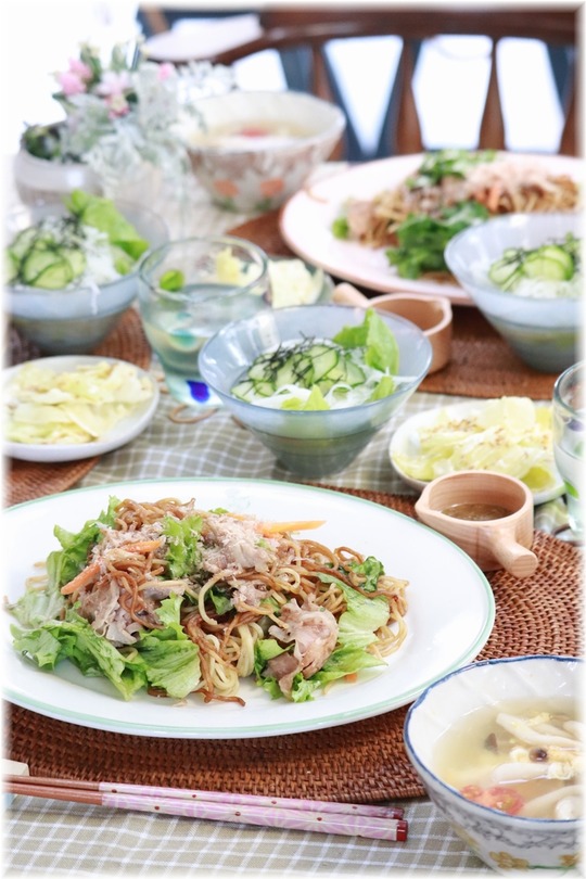 【レシピ】農家さんありがとう！お野菜救出BOXで作る・２　レンチンおかかレタス焼きそば。と　お昼ごはん。遠いけど近い。会えないけど一緒。