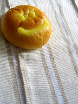 ニコニコＷクリームぱん♪