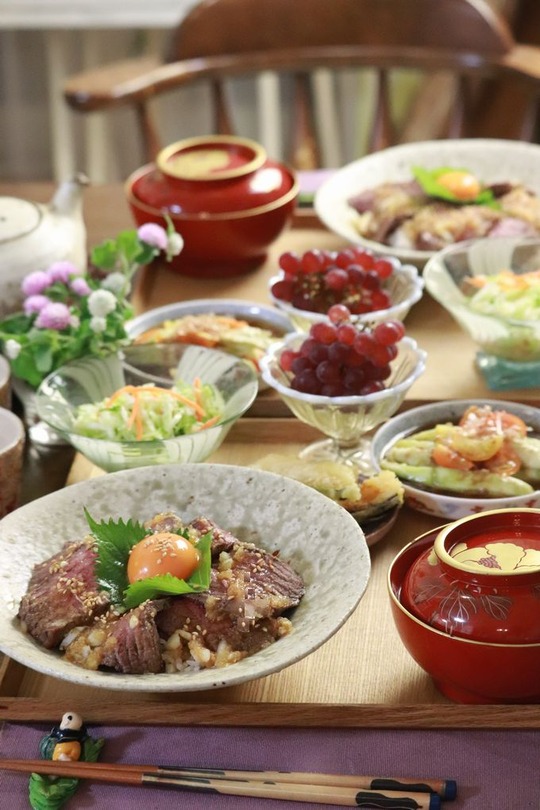  【レシピ・リンク】ほったらかしローストビーフ。と　献立。と　希望の轍と夕焼け。