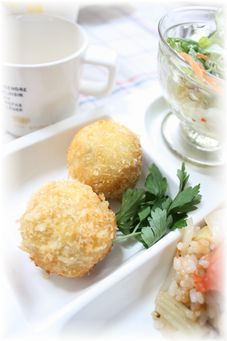 タラモ・コロッケ。 とお昼ご飯。