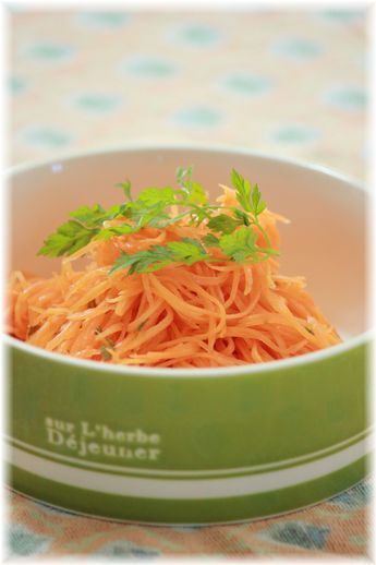 メイプルバジル人参サラダ。 と 持ち寄りご飯。