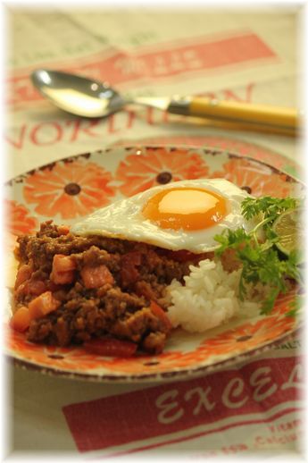 味噌トマトの ひき肉ごはん。 と お昼ごはん。