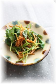 三つ葉と人参の赤味噌きんぴら。と朝御飯。