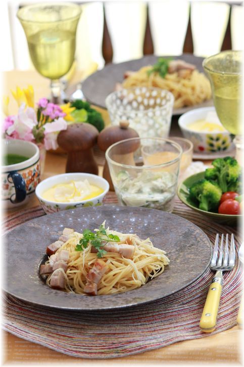 生姜とベーコンのパスタ。 と 献立。