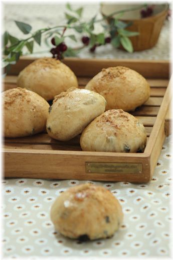 黒糖とブルーベリーのソフトパン。