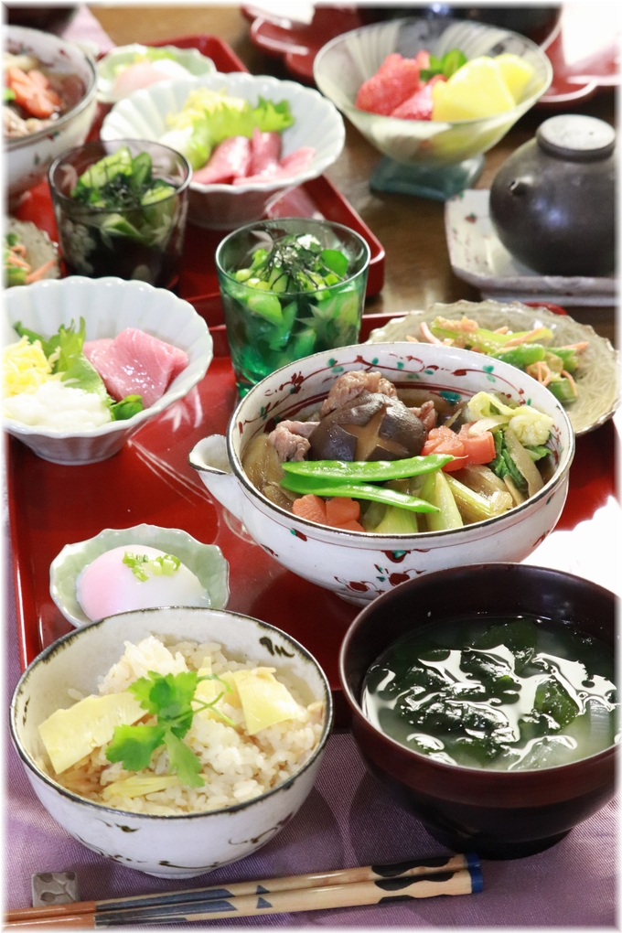 レシピ 温玉のっけ すき焼き風牛ごぼう煮込み と 献立 左義長 よめ膳 Yomeカフェ Powered By ライブドアブログ