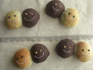 りんごとチョコの仲良しパン♪～りんごちゃんとwonkaちゃんへ。～
