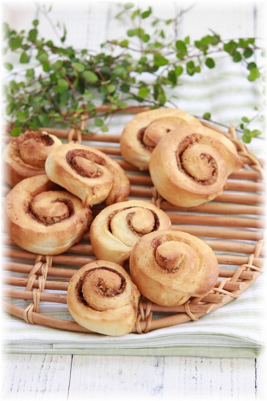 オリーブオイルとてんさい糖の　シナモンロール。