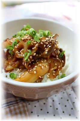 甘辛蓮根きのこ丼 と朝御飯。