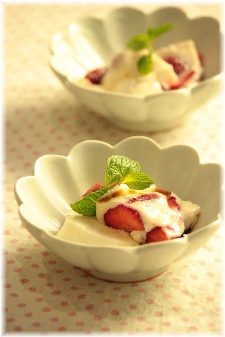 いちごミルク葛餅。