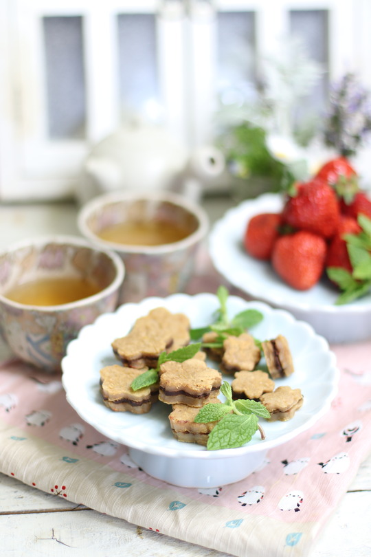 【レシピ】全粒粉の香ばしチョコ八つ橋。と　女子高生の欲しいもの。