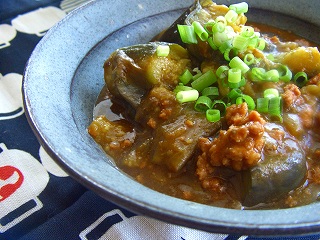 茄子の和風カレー。 と献立。