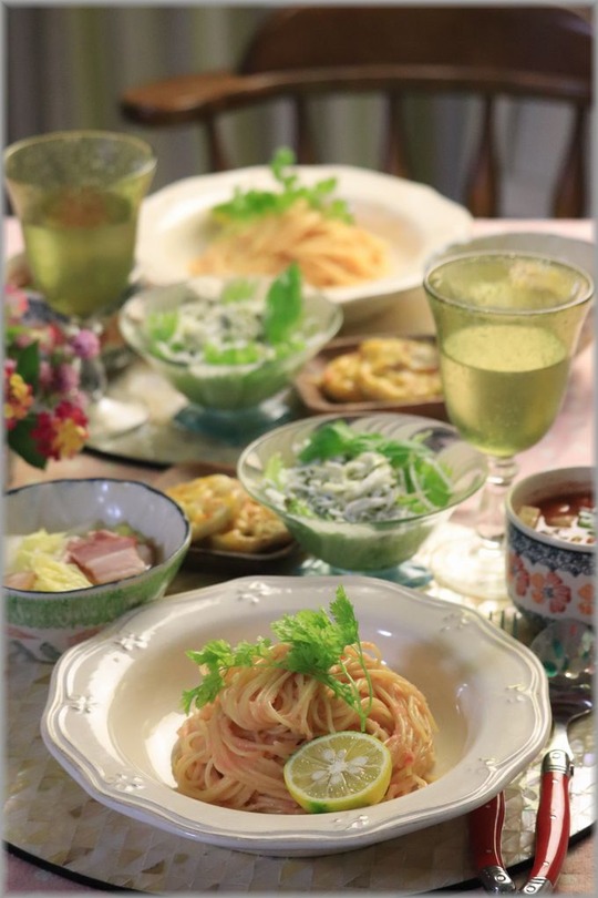 【献立】いつもの　たらこパスタ。と　献立。と　変わらないね。変わらないよ！。　