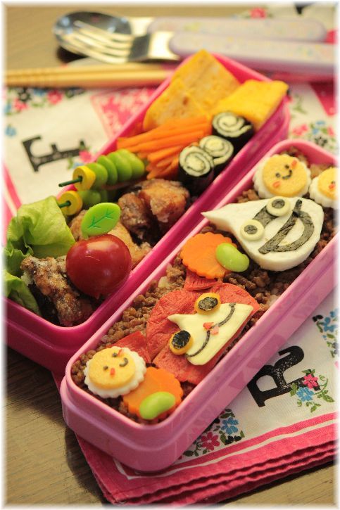 牛そぼろ寿司 と 遠足のお弁当。