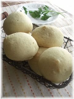 お豆腐とオリーブオイルのパン。