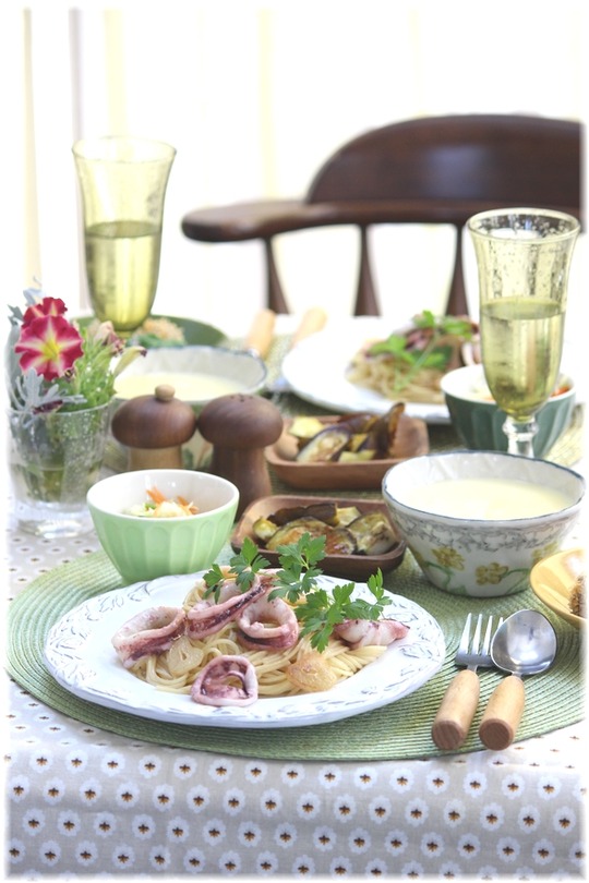 【リンク・レシピ】いかのぺペロンチーノ。と　献立。と　忙しい味見。