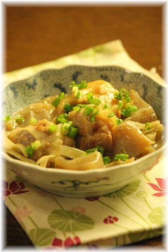 鶏と牛蒡、こんにゃく の葱塩煮。 と 献立。