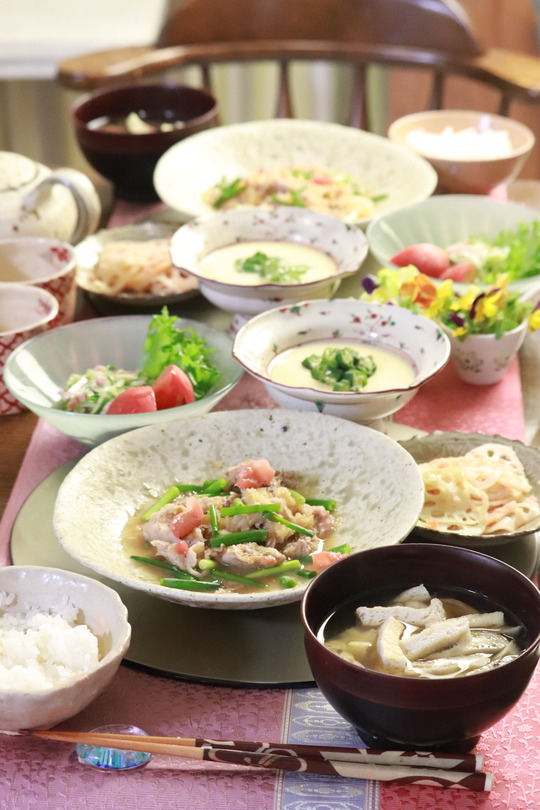  【レシピ】豚小間のさっぱりおろし煮。と　献立　と　クイズ。