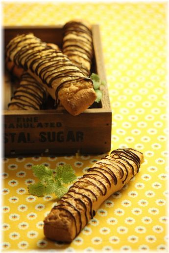 チョコバナナスティックメロンパン。