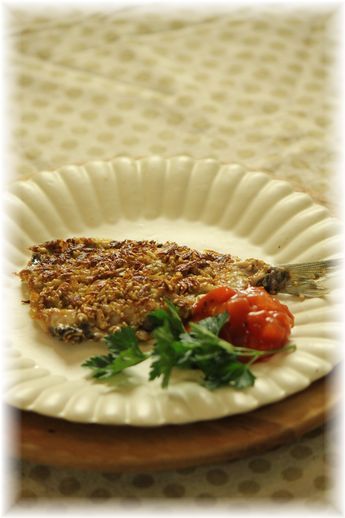 イワシのカリカリ胡麻ゴボウ焼き。 と献立。