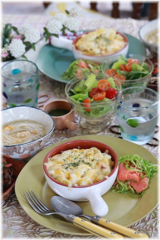  【レシピ】もっと！たっぷりホワイトソース・レンチン12分のマカロニグラタン。と　お昼ごはん。　とmeet会議で泣いちゃいそうでした。