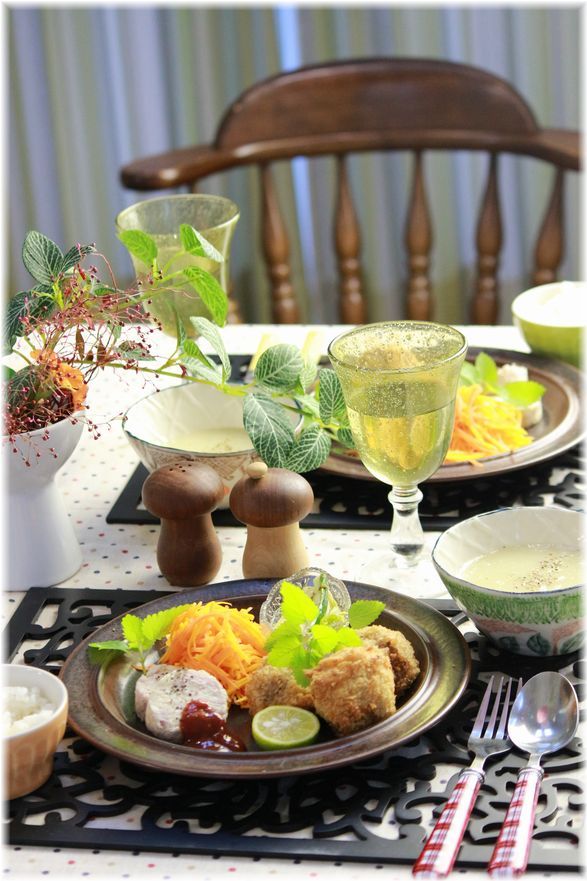 混ぜて茹でるだけ。お豆腐と豚肉のパテ。と 今週のお買い物。