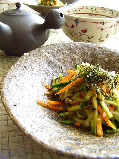 残り野菜のまろやかサラダ。