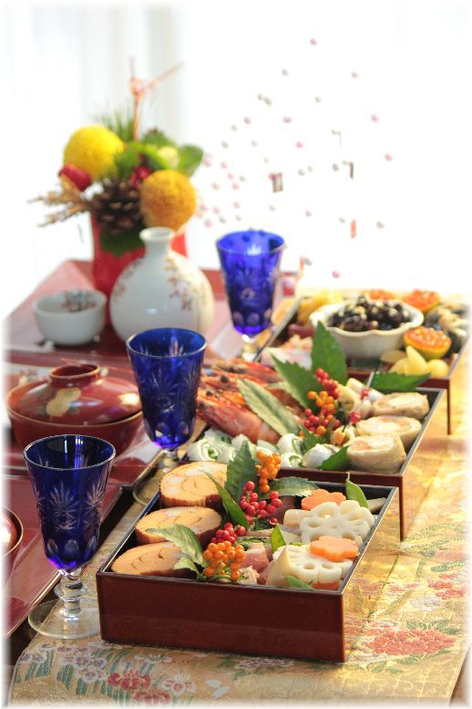 2015年。 おせち料理と 富士山。