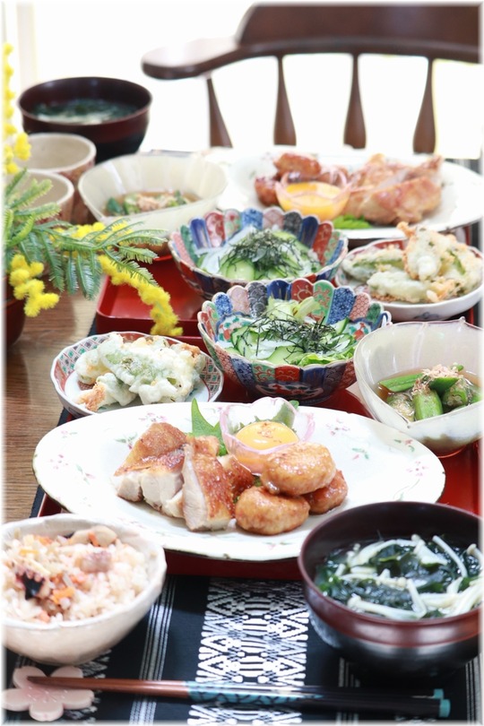 【レシピ】もも肉　と　つくねの　黄身しょうゆ焼き。と　献立。と　お昼ごはんも夜ごはんも！