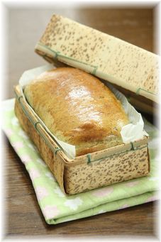 箱よもぎあんぱん。