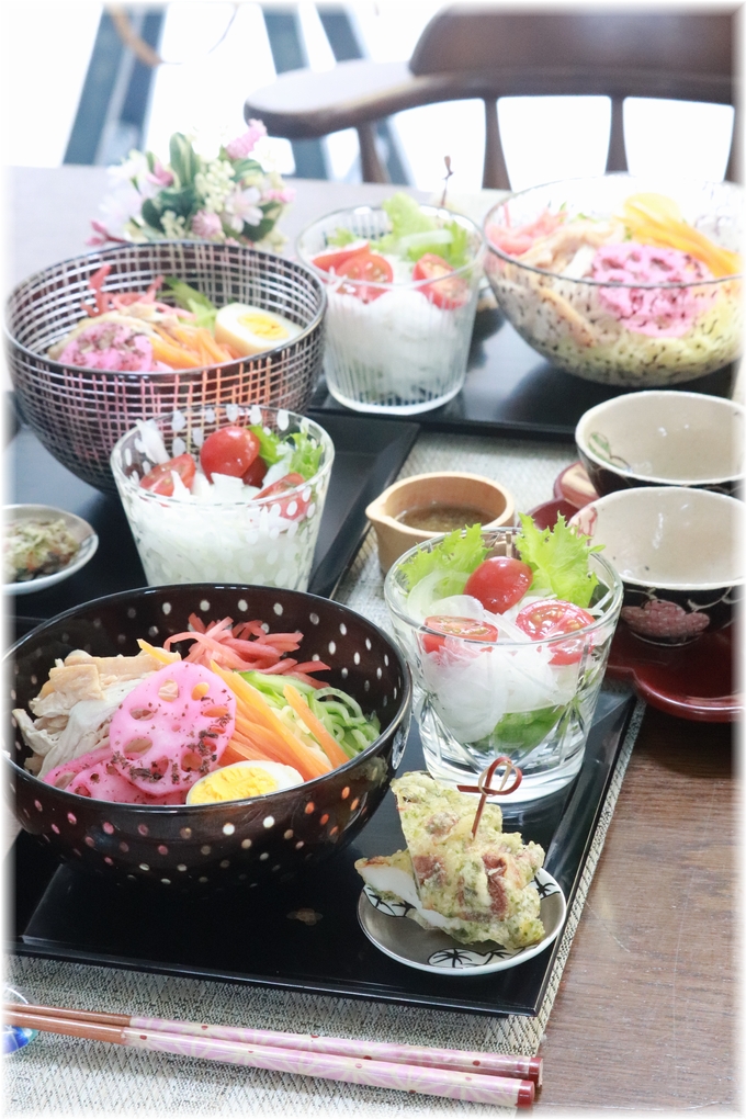 レシピ 冷やし中華 はじめました 我が家の最近の冷やし中華 と 献立 と テーブルの上のごちそう よめ膳 Yomeカフェ Powered By ライブドアブログ レシピ 冷やし中華 はじめました 我が家の最近の冷やし中華 と 献立 と テーブルの上のごちそう よめ膳 Yomeカフェ Powered By ライブドアブログ
