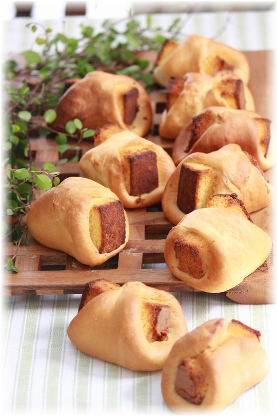 オリーブオイルカステラパン。