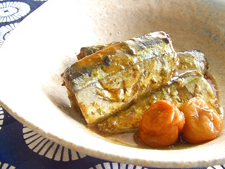 秋刀魚の梅煮。 と献立。