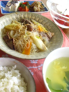 春雨のスープ煮。 と献立。
