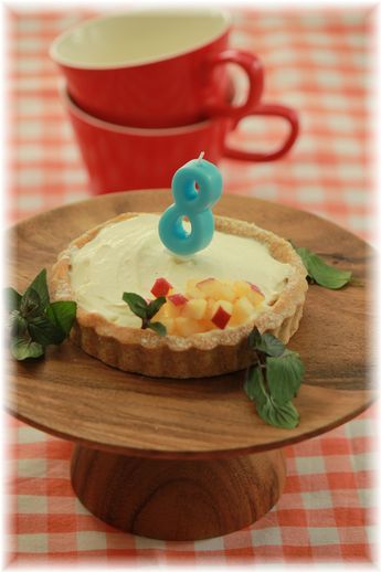 キャラメルシナモンタルト りんごレアチーズケーキ。