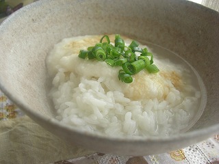 とろろのお粥。 の朝食。