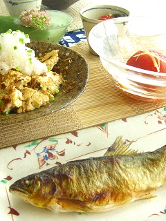 鮎の塩焼き。 と献立。