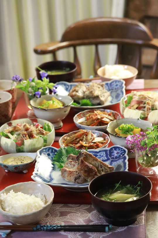 【レシピ】茗荷の和風シーザーサラダ。と　献立と、一緒にスキンケア。