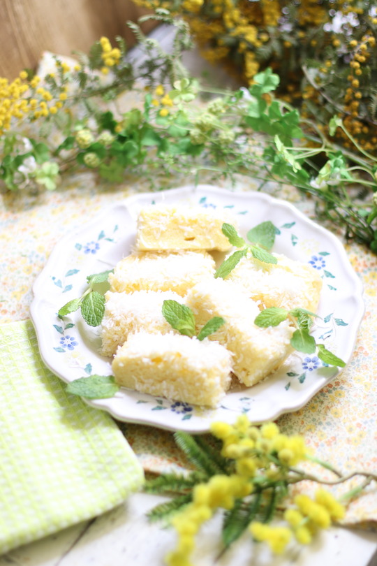 【レシピ】低糖質・レンチンレモンココナッツケーキ。と　たまプラーザ