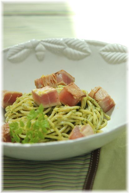 大葉ジェノベーゼ と マグロのレモンソテーパスタ。 と お昼ごはん。